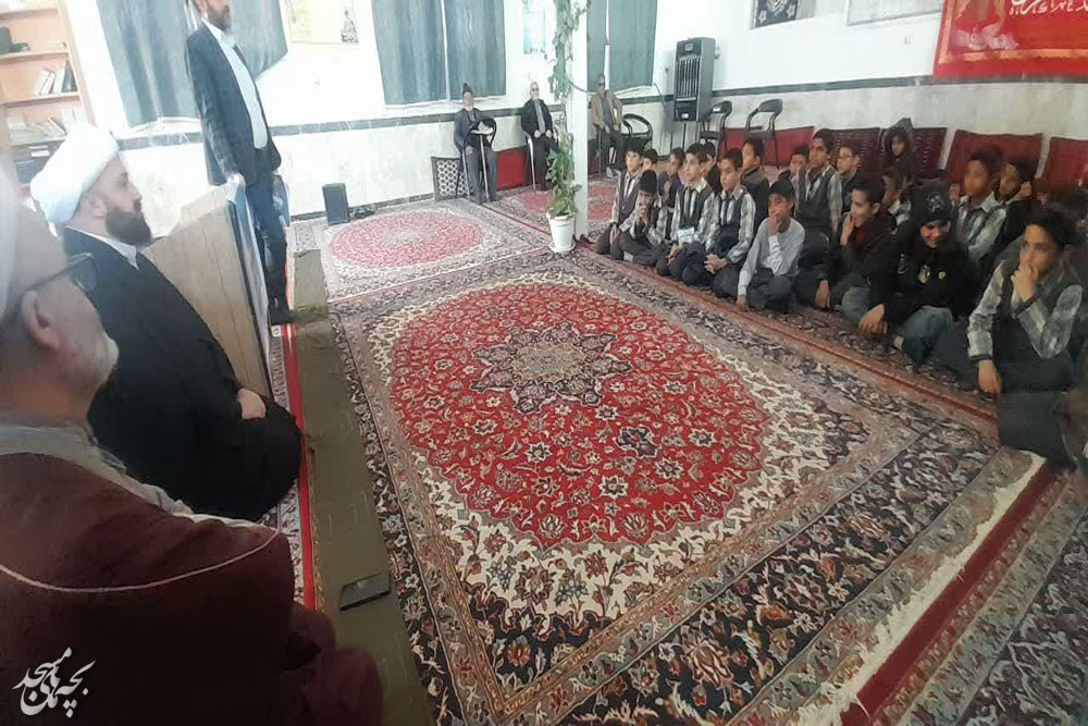 سفر يک روزه مدير ستاد هماهنگي کانون هاي فرهنگي هنري مساجد خراسان رضوي به شهرستان کاشمر