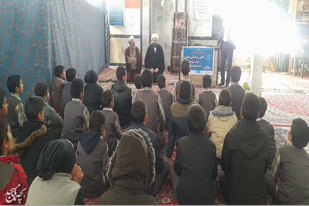 سفر يک روزه مدير ستاد هماهنگي کانون هاي فرهنگي هنري مساجد خراسان رضوي به شهرستان کاشمر