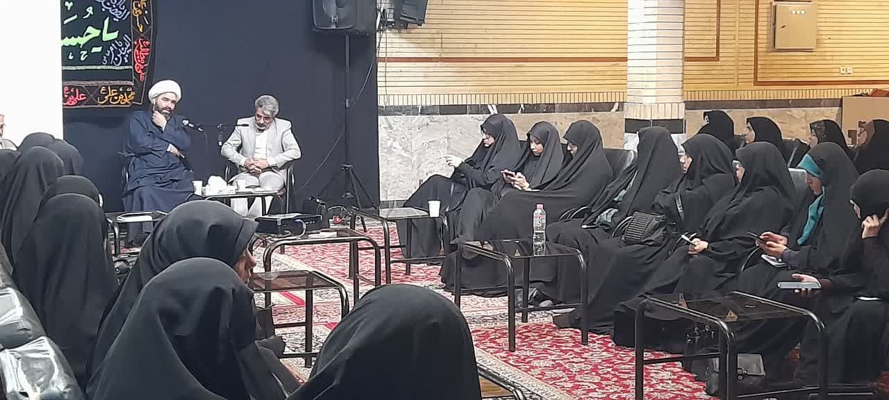 نشست هم انديشي بانوان فعال کانون هاي فرهنگي هنري مساجد خراسان رضوي برگزار شد